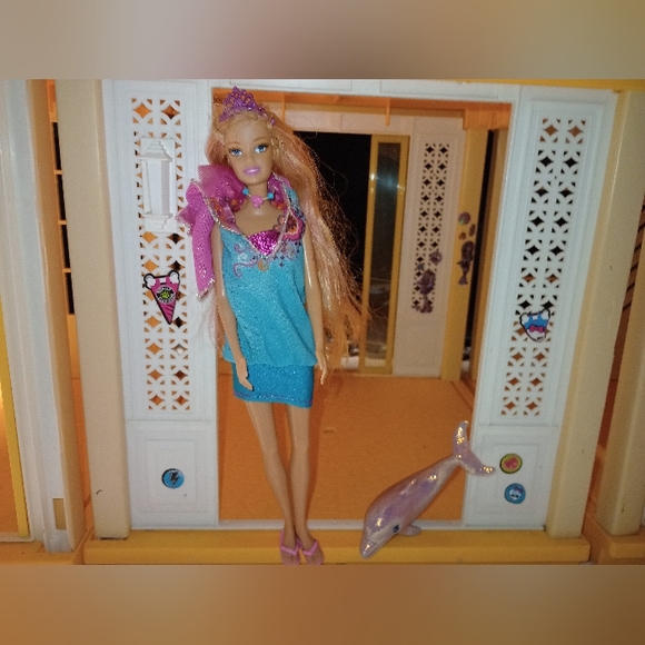 Barbie in a Mermaid Tail Barbie Merliah Doll & Zuma the dolphin toy - Picture 7 of 15